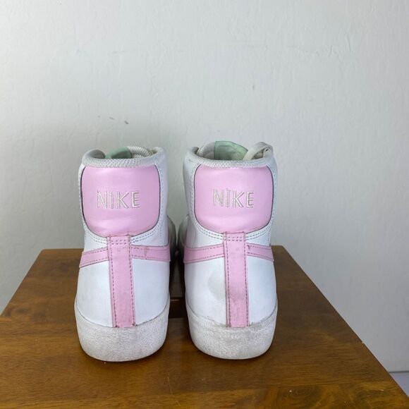 Nike Blazer 7Y Womens 8.5 Mid 77 White Pink Swoosh high top DA4086-106 - Picture 4 of 7
